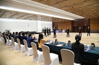 禮儀服務(wù)標(biāo)準(zhǔn)化新標(biāo)桿 國家會(huì)議中心率先通過國家級(jí)示范項(xiàng)目考核評(píng)估